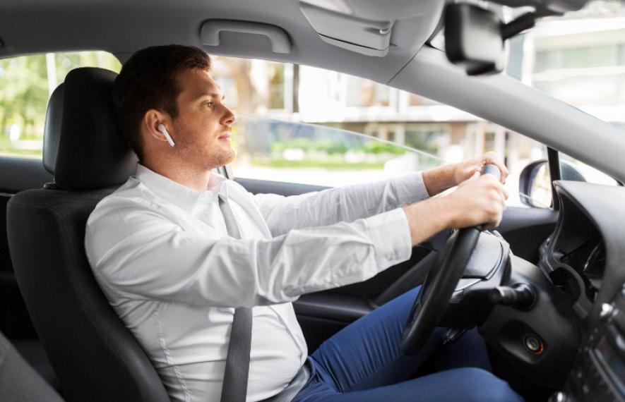 Écouteurs au volant - article par Maître Franck Cohen