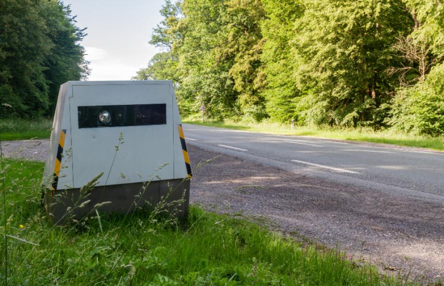 Un radar fixe sur la route - article par Maître Franck Cohen