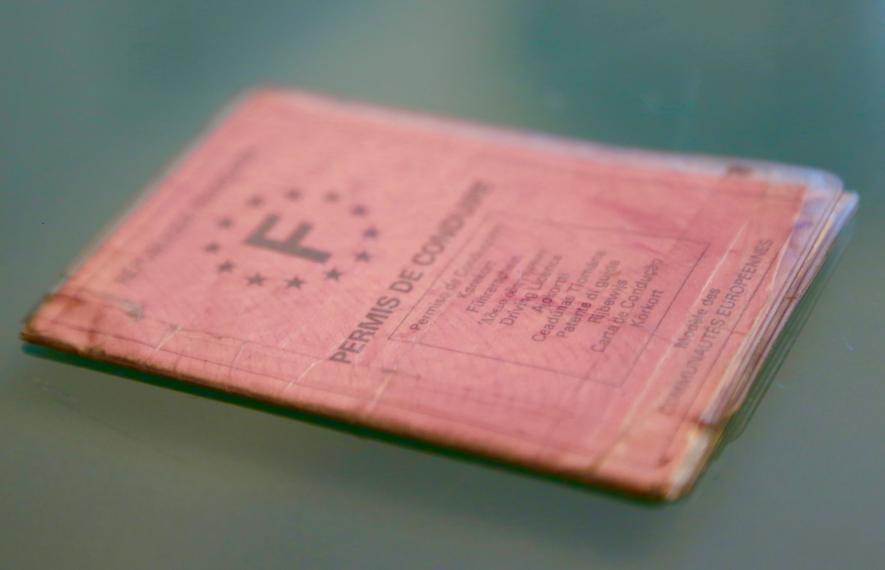 Permis De Conduire Abime Deteriore Quelles Demarches