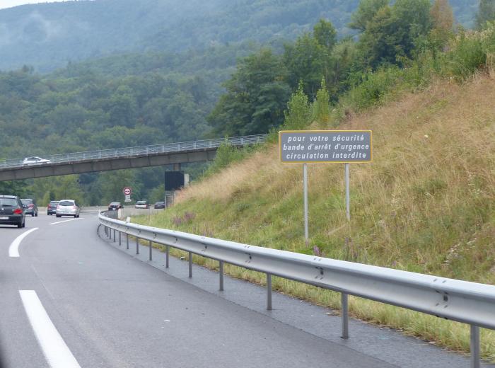 bande d'arrêt d'urgence